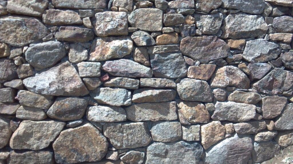 stone retaining wall