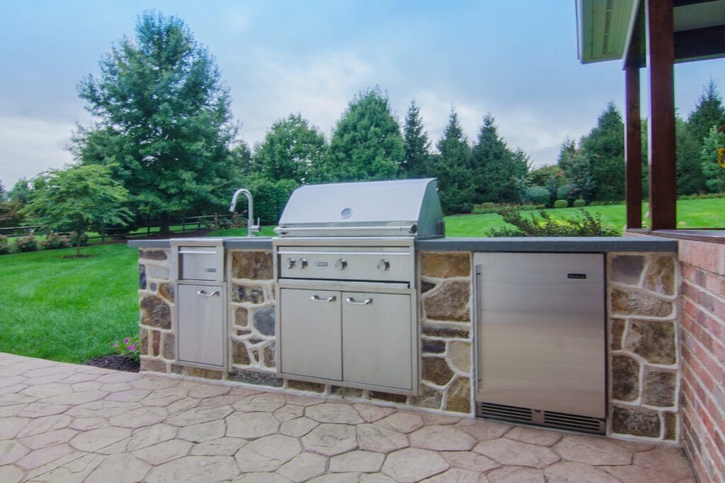 outdoor kitchen