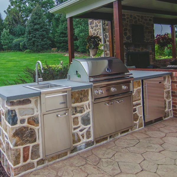 outdoor kitchen island