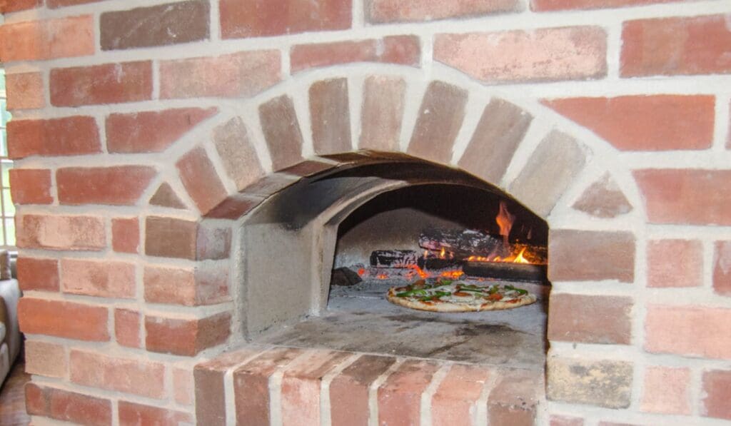 Brick pizza oven